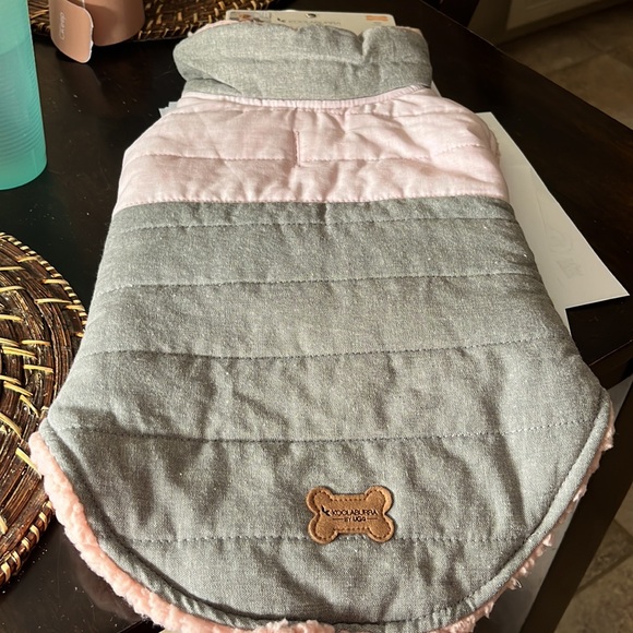 Koolaburra by Ugg attie dog vest/coat in size medium. - Picture 3 of 7